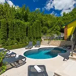 Angeli Villa