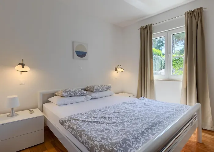 Angeli オパティヤ