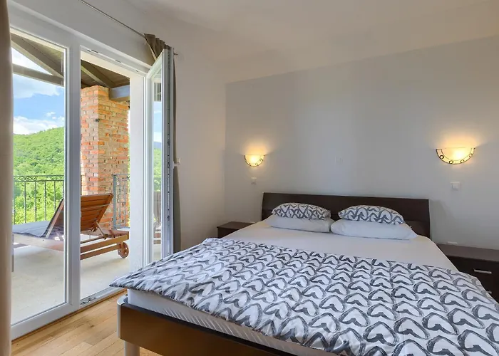 Angeli オパティヤ