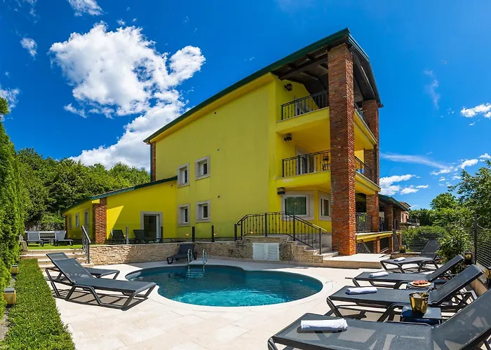 ヴィラ Angeli オパティヤ