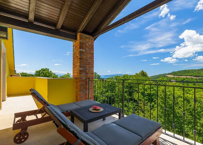 ヴィラ Angeli オパティヤ